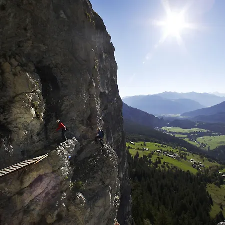 Ξενοδοχείο Romantik Schweizerhof & 4*