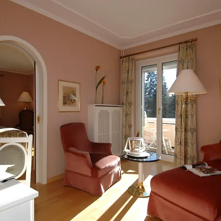 Romantik Schweizerhof & 4* フリムス