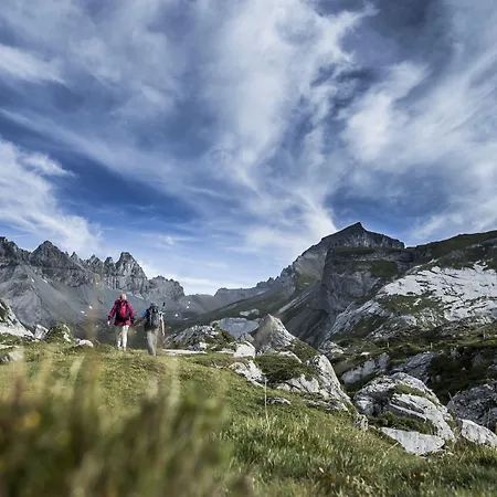 Romantik Schweizerhof & 4* フリムス