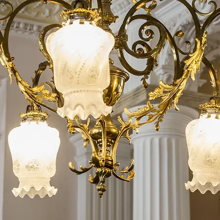 Romantik Schweizerhof & ホテル 4*