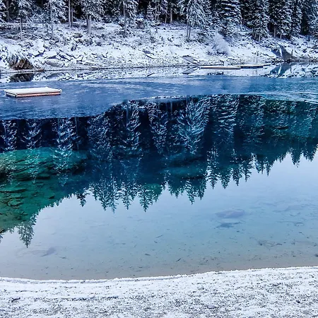 Romantik Schweizerhof & フリムス