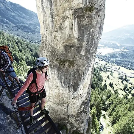 Romantik Schweizerhof & ホテル